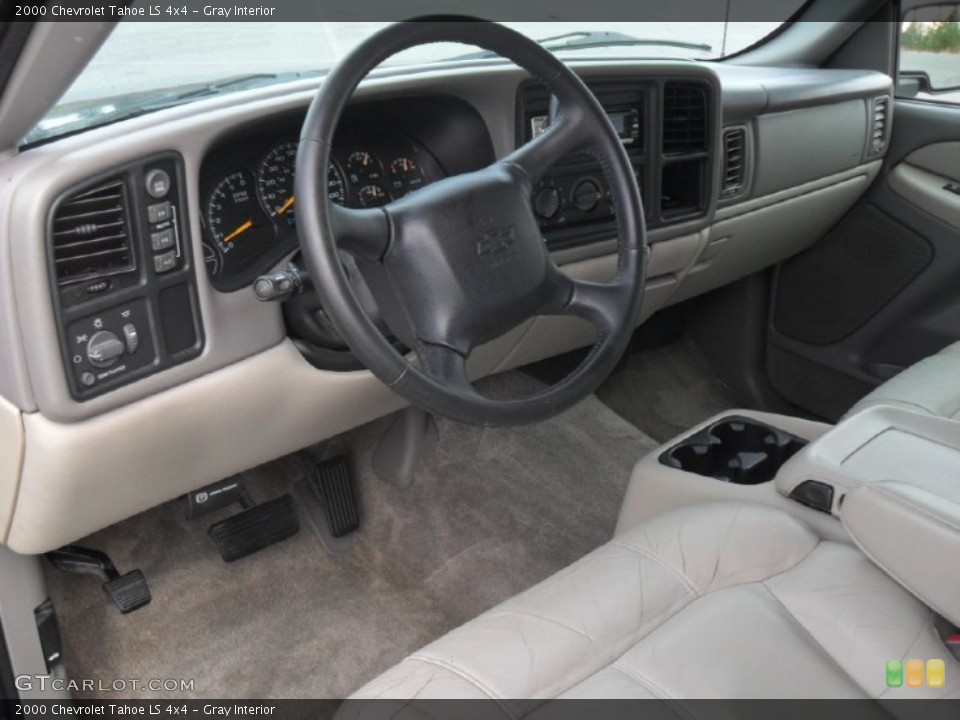 Gray Interior Dashboard for the 2000 Chevrolet Tahoe LS 4x4 #59722731
