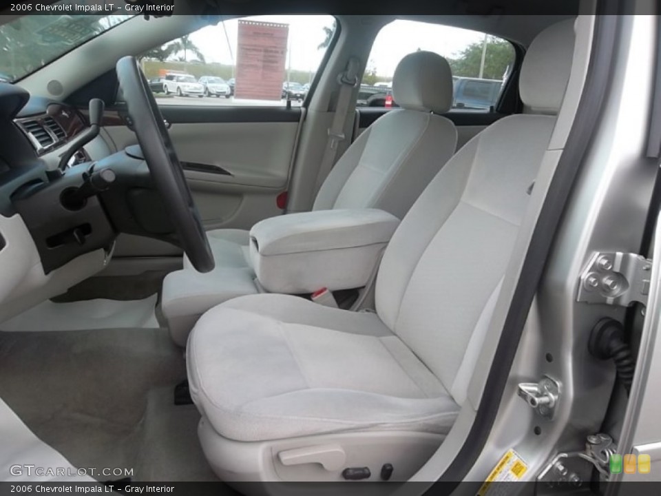 Gray Interior Photo for the 2006 Chevrolet Impala LT #59740103