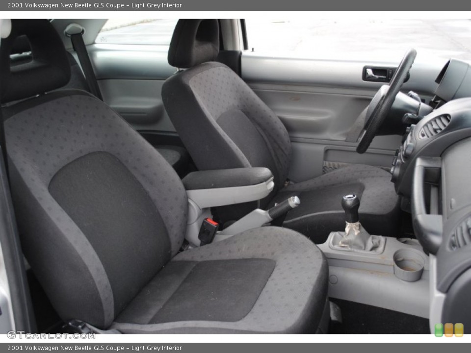Light Grey Interior Photo for the 2001 Volkswagen New Beetle GLS Coupe #59740913