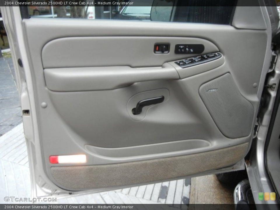 Medium Gray Interior Door Panel for the 2004 Chevrolet Silverado 2500HD LT Crew Cab 4x4 #59742405