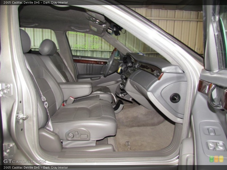 Dark Gray Interior Photo for the 2005 Cadillac DeVille DHS #59742893