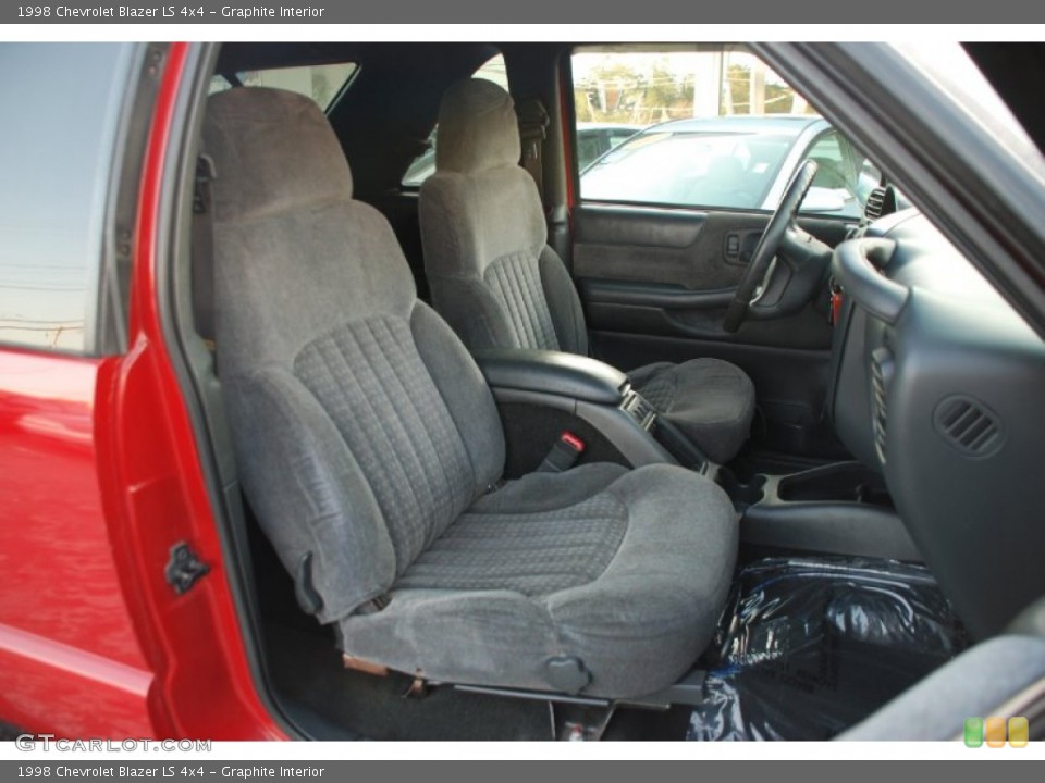 Graphite Interior Photo for the 1998 Chevrolet Blazer LS 4x4 #59750858