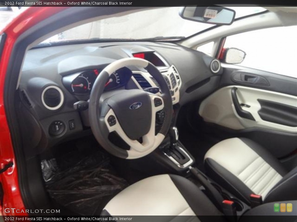 Oxford White/Charcoal Black 2012 Ford Fiesta Interiors