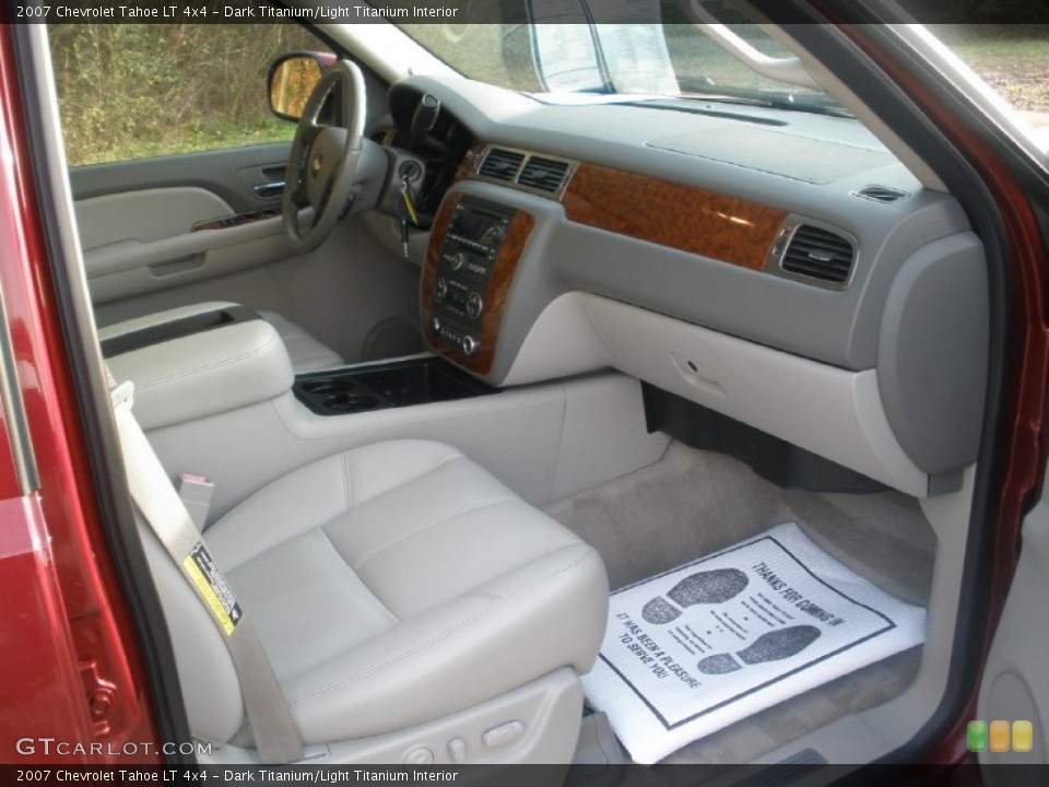 Dark Titanium/Light Titanium Interior Dashboard for the 2007 Chevrolet Tahoe LT 4x4 #59756876