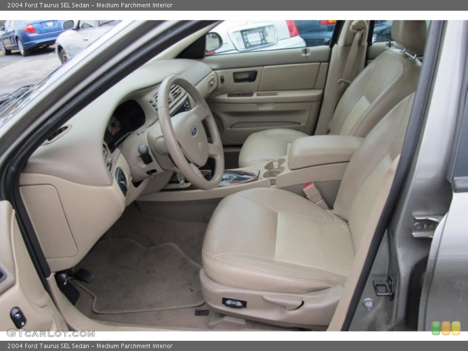 Medium Parchment Interior Photo for the 2004 Ford Taurus SEL Sedan #59760062