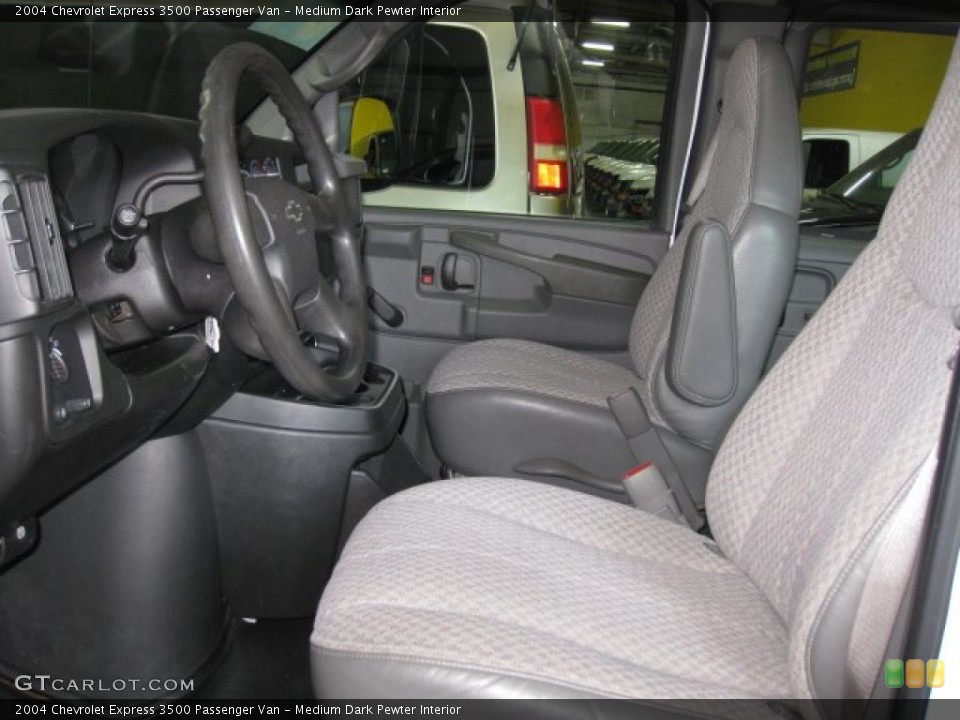 Medium Dark Pewter Interior Photo for the 2004 Chevrolet Express 3500 Passenger Van #59766788