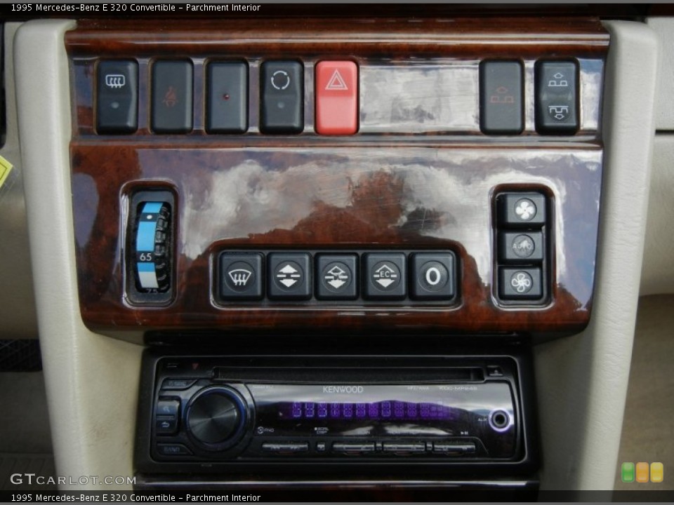 Parchment Interior Controls for the 1995 Mercedes-Benz E 320 Convertible #59767718