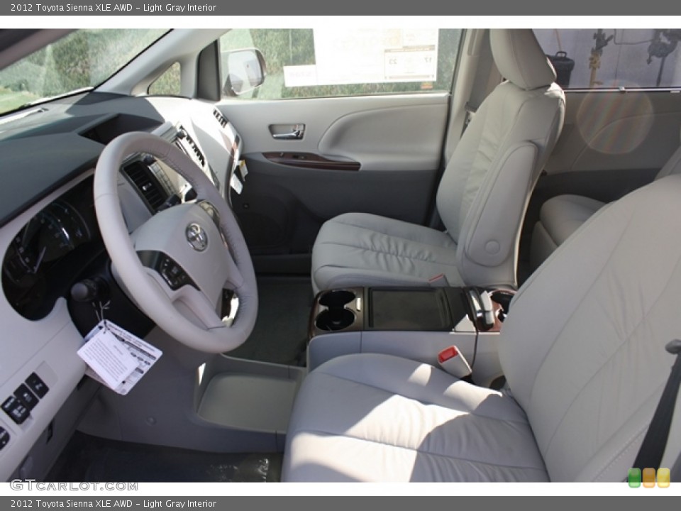 Light Gray Interior Photo for the 2012 Toyota Sienna XLE AWD #59777501
