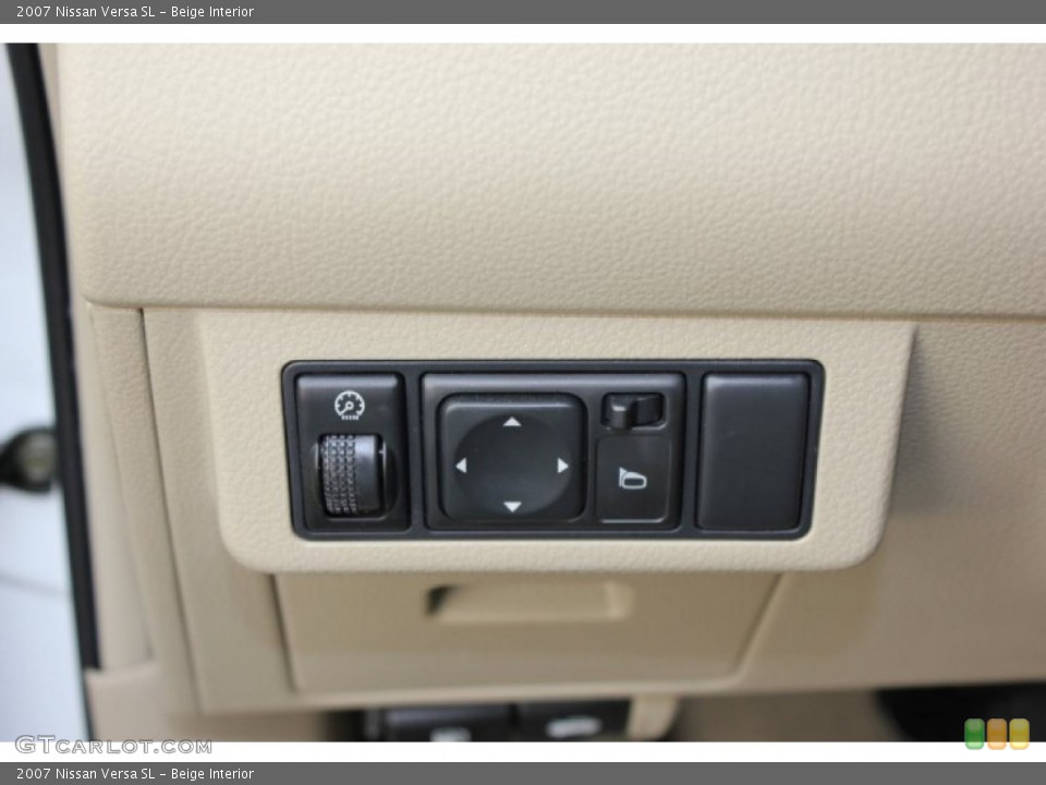 Beige Interior Controls for the 2007 Nissan Versa SL #59782301