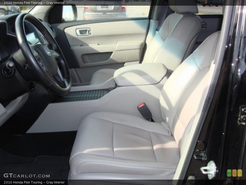 Gray Interior Photo for the 2010 Honda Pilot Touring #59783363
