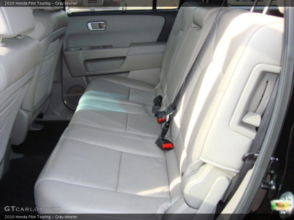 Gray Interior Photo for the 2010 Honda Pilot Touring #59783372
