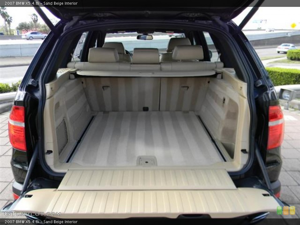 Sand Beige Interior Trunk for the 2007 BMW X5 4.8i #59784452