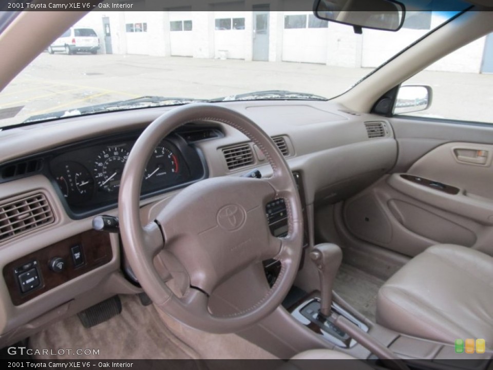 Oak Interior Photo for the 2001 Toyota Camry XLE V6 #59806128