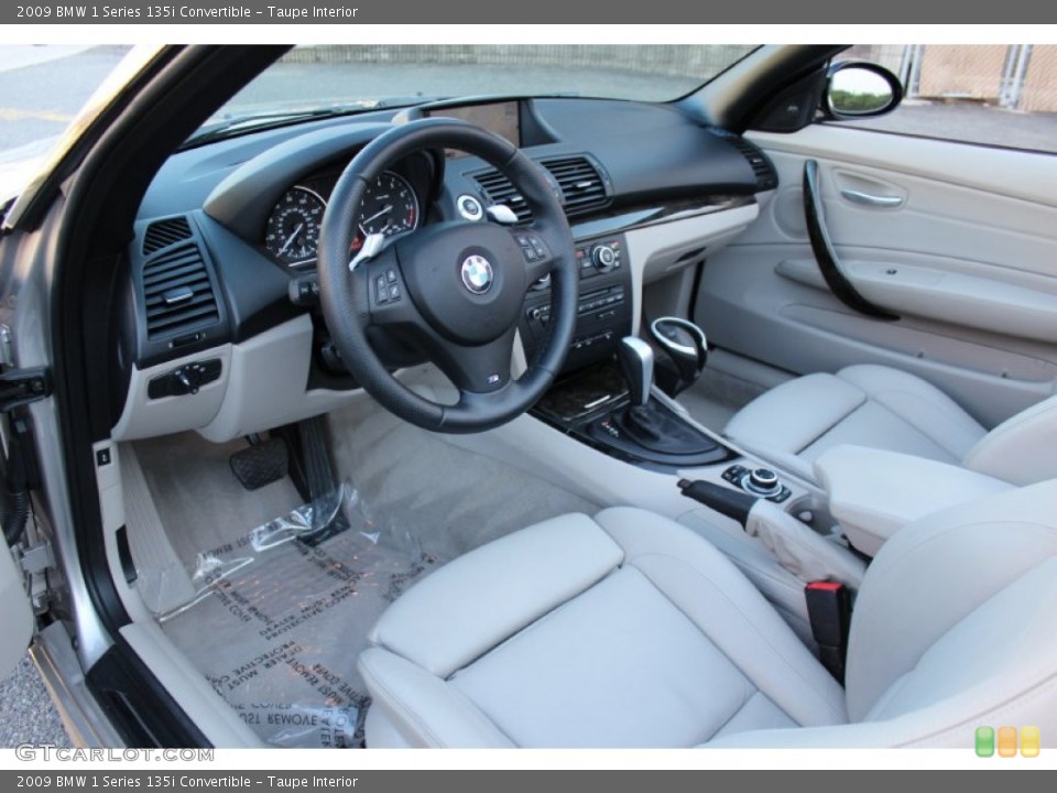 Taupe Interior Photo for the 2009 BMW 1 Series 135i Convertible #59817491