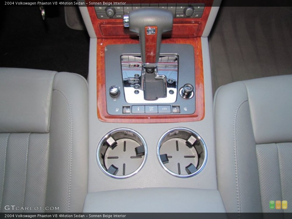 Sonnen Beige Interior Transmission for the 2004 Volkswagen Phaeton V8 4Motion Sedan #59818907