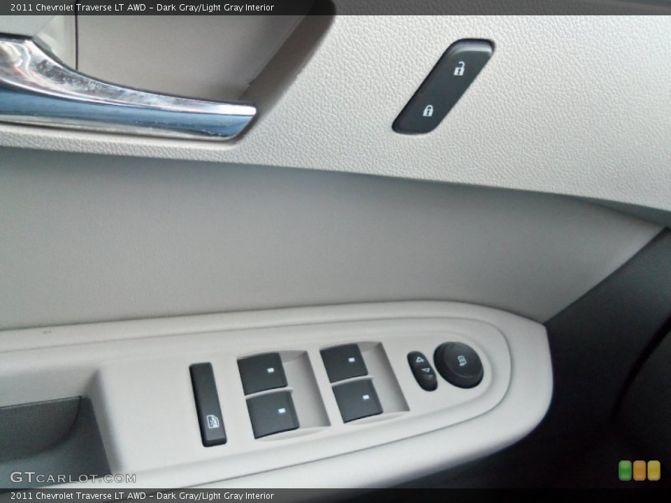 Dark Gray/Light Gray Interior Controls for the 2011 Chevrolet Traverse LT AWD #59819777