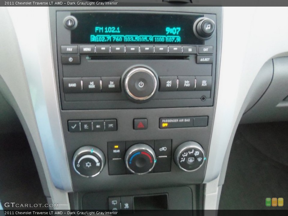 Dark Gray/Light Gray Interior Controls for the 2011 Chevrolet Traverse LT AWD #59819831