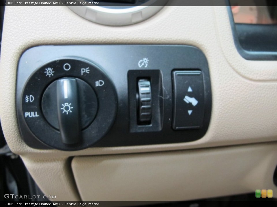 Pebble Beige Interior Controls for the 2006 Ford Freestyle Limited AWD #59832060