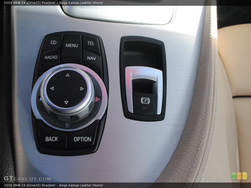 Beige Kansas Leather Interior Controls for the 2009 BMW Z4 sDrive35i Roadster #59835579