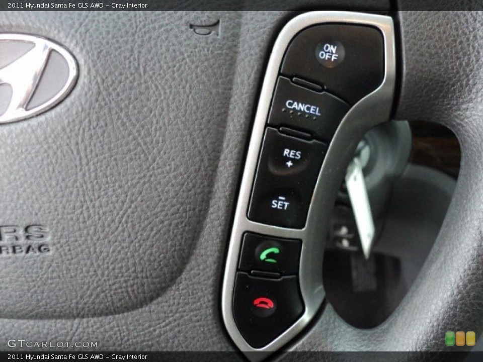 Gray Interior Controls for the 2011 Hyundai Santa Fe GLS AWD #59838858