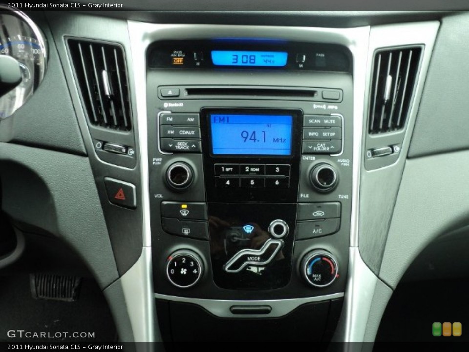 Gray Interior Controls for the 2011 Hyundai Sonata GLS #59839554