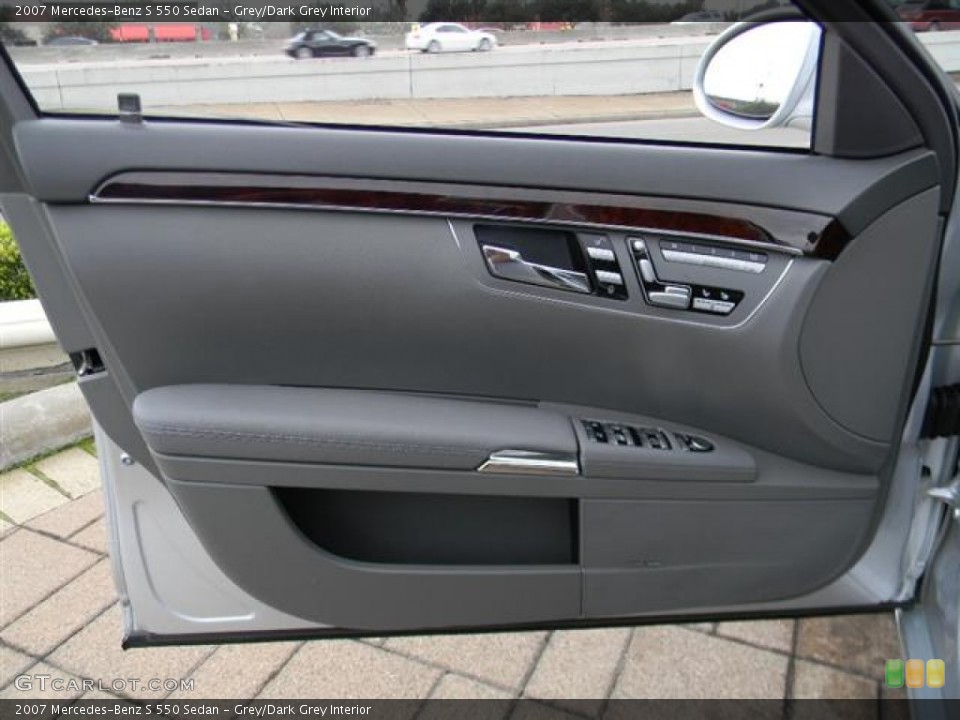 Grey/Dark Grey Interior Door Panel for the 2007 Mercedes-Benz S 550 Sedan #59843052