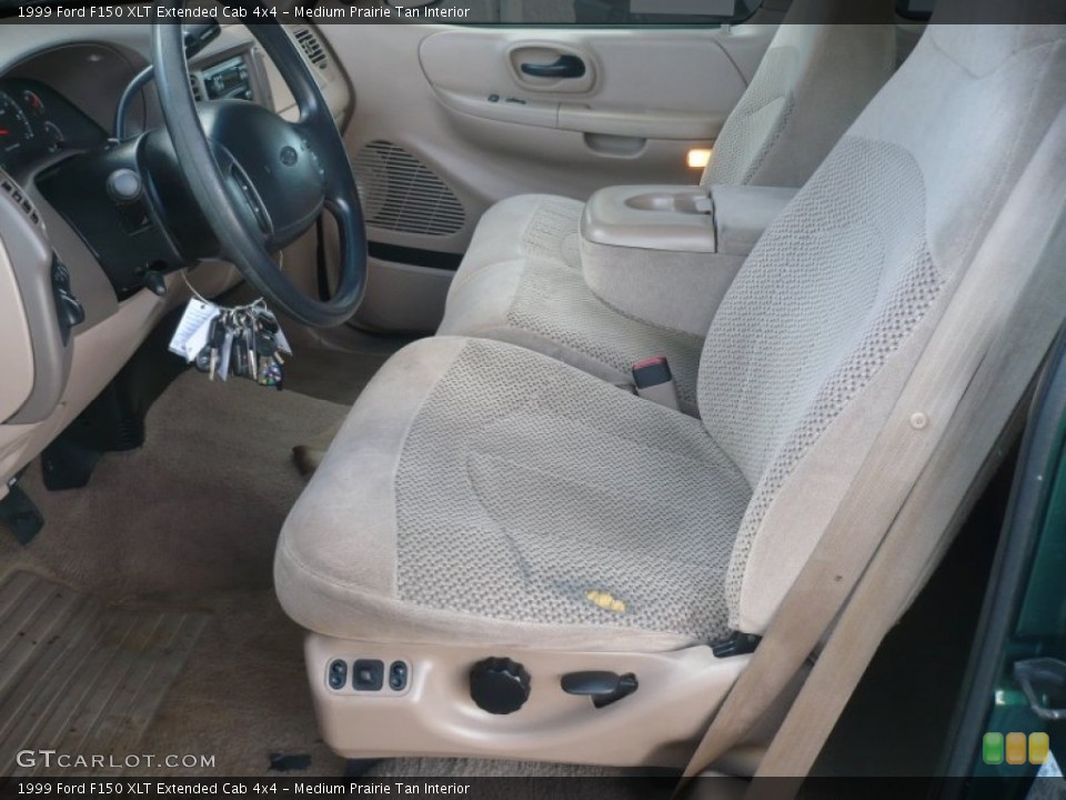 Medium Prairie Tan Interior Photo for the 1999 Ford F150 XLT Extended Cab 4x4 #59861841