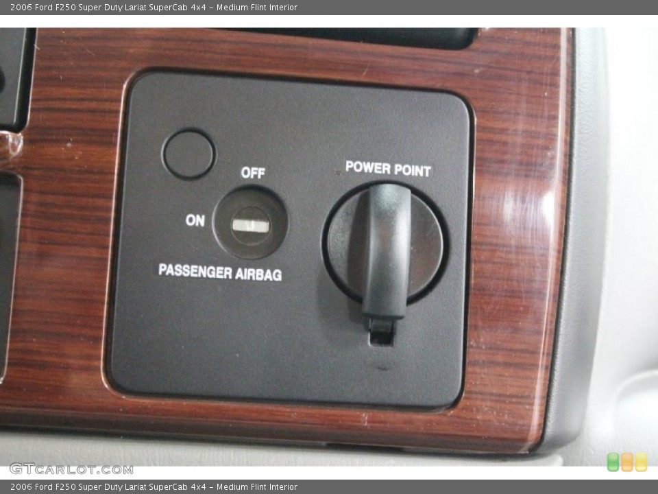 Medium Flint Interior Controls for the 2006 Ford F250 Super Duty Lariat SuperCab 4x4 #59862060