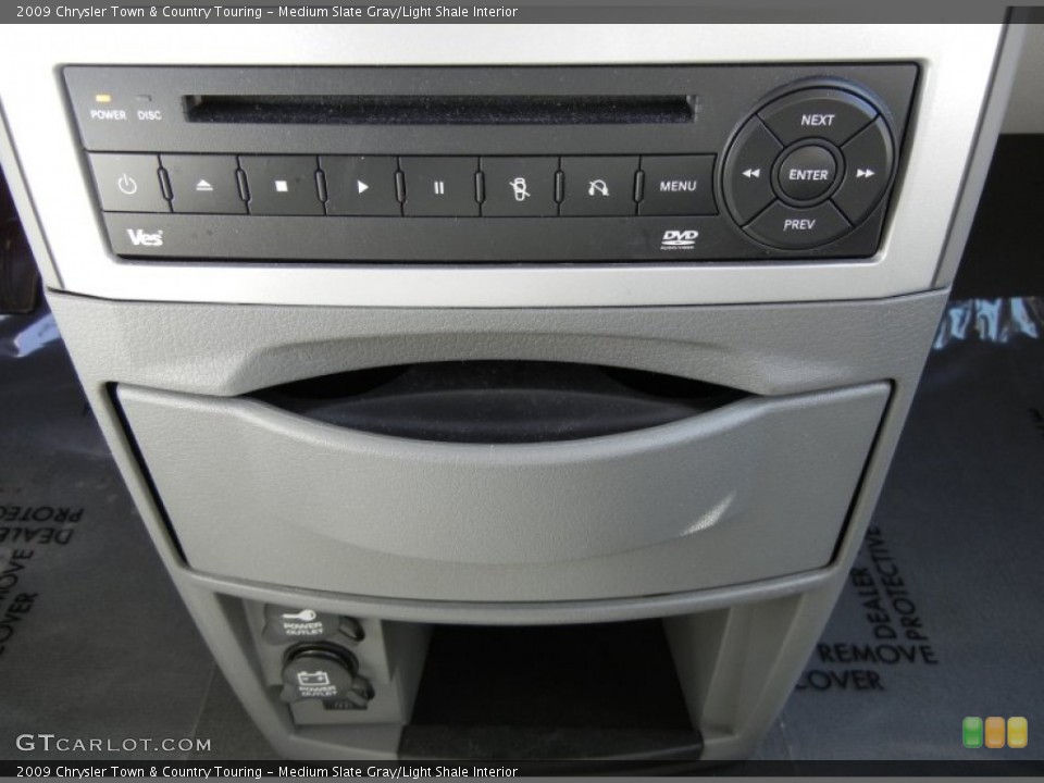 Medium Slate Gray/Light Shale Interior Controls for the 2009 Chrysler Town & Country Touring #59868422