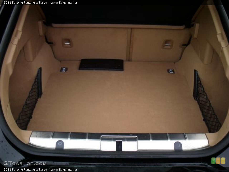 Luxor Beige Interior Trunk for the 2011 Porsche Panamera Turbo #59872358