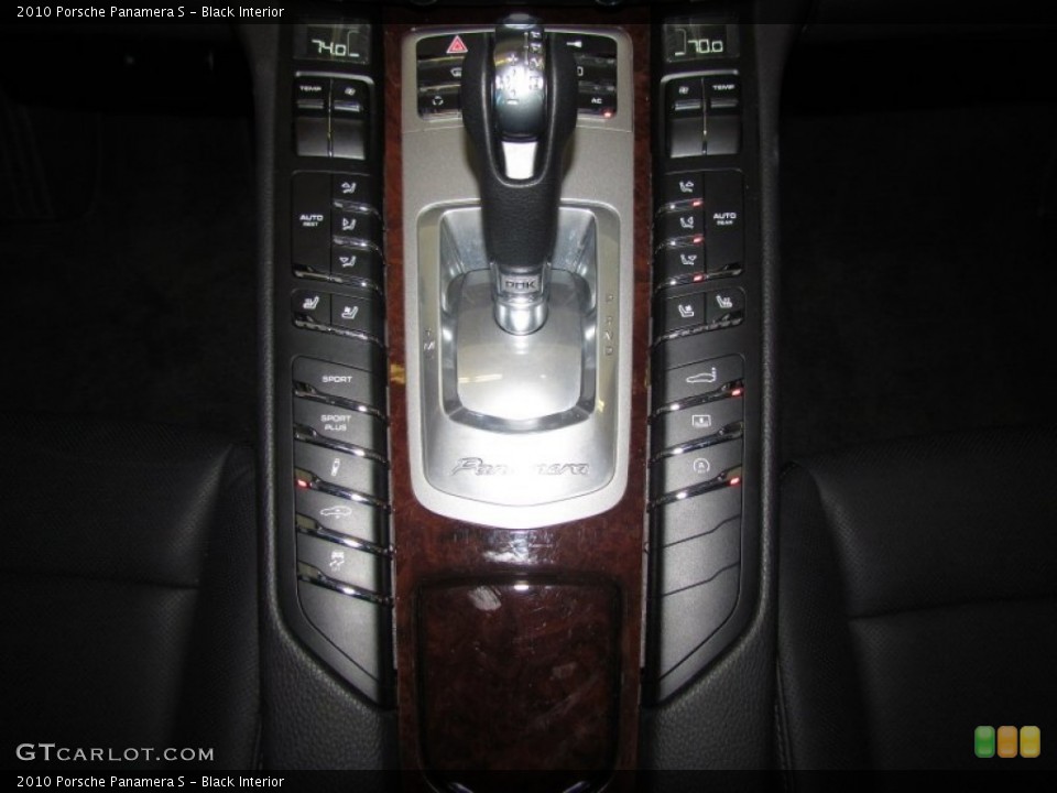 Black Interior Controls for the 2010 Porsche Panamera S #59874194