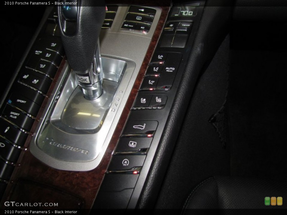 Black Interior Controls for the 2010 Porsche Panamera S #59874203