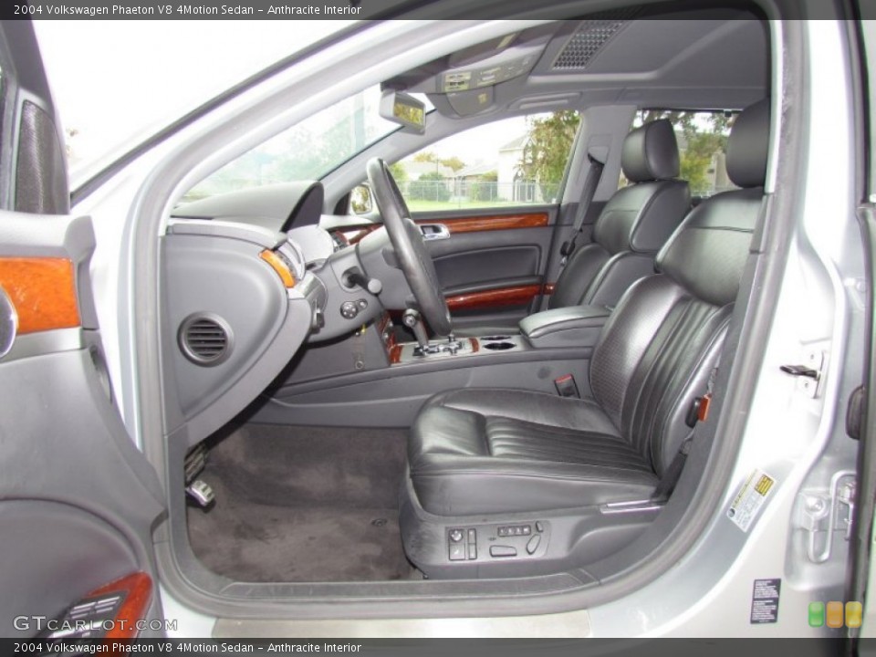 Anthracite Interior Photo for the 2004 Volkswagen Phaeton V8 4Motion Sedan #59901491