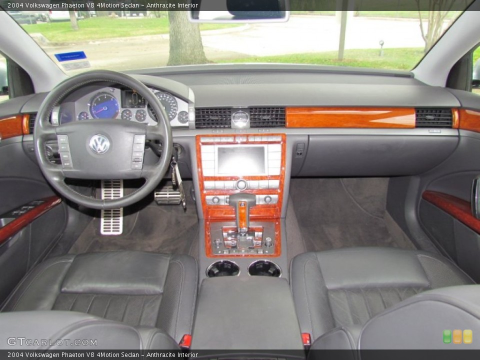 Anthracite Interior Dashboard for the 2004 Volkswagen Phaeton V8 4Motion Sedan #59901530