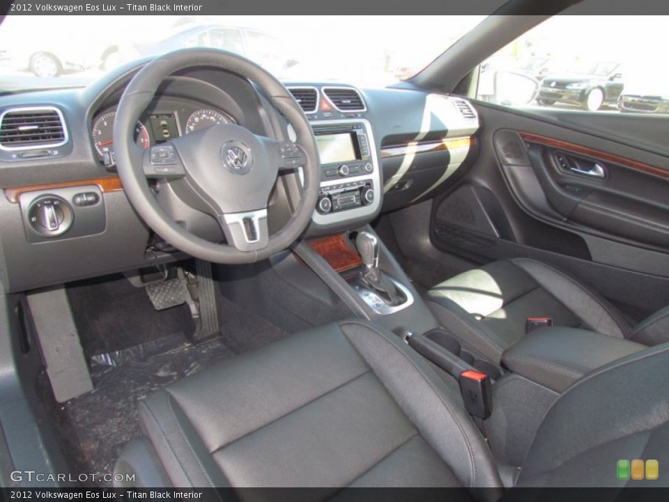 Titan Black Interior Photo for the 2012 Volkswagen Eos Lux #59902586