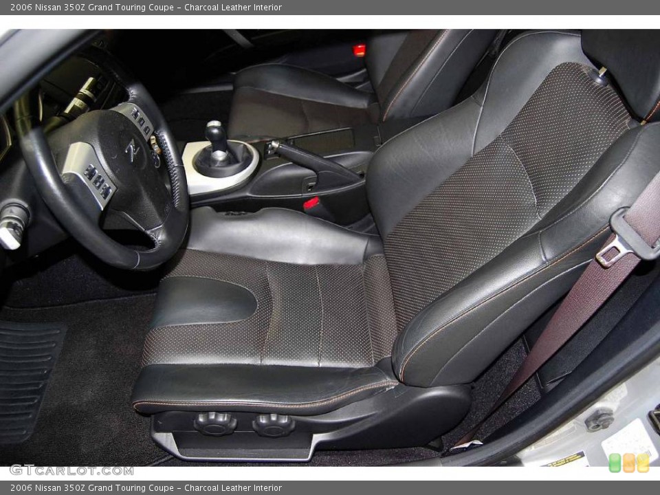 Charcoal Leather Interior Photo for the 2006 Nissan 350Z Grand Touring Coupe #5990431