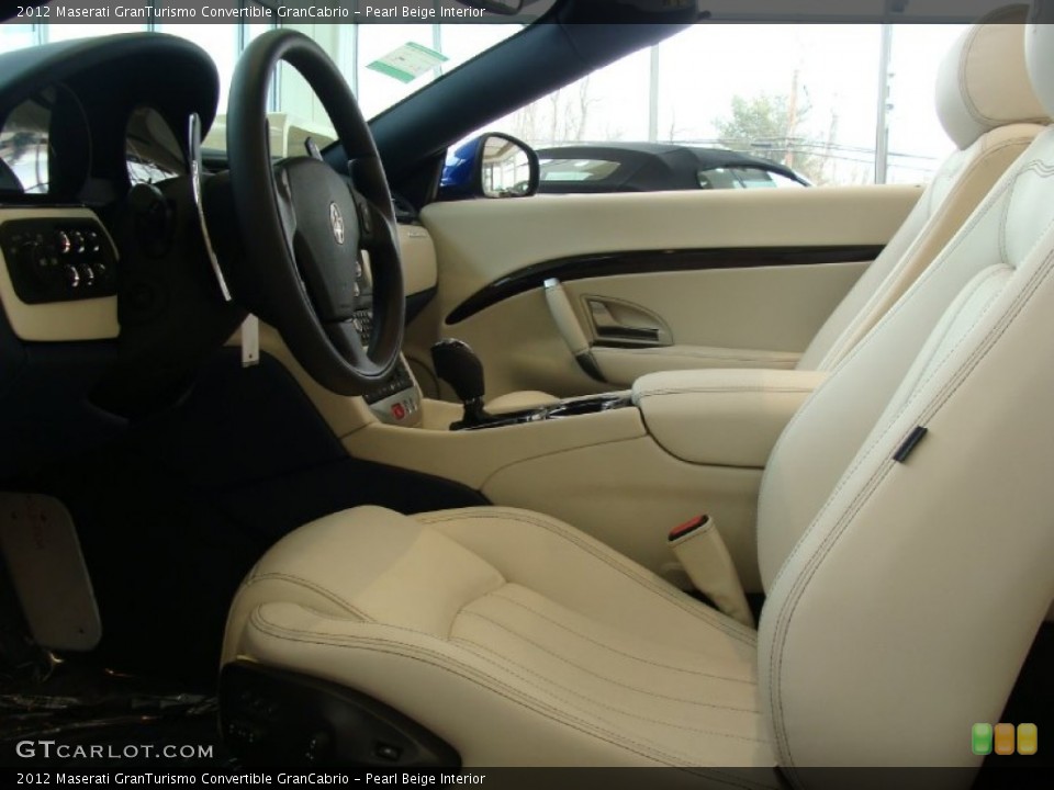 Pearl Beige Interior Photo for the 2012 Maserati GranTurismo Convertible GranCabrio #59908760