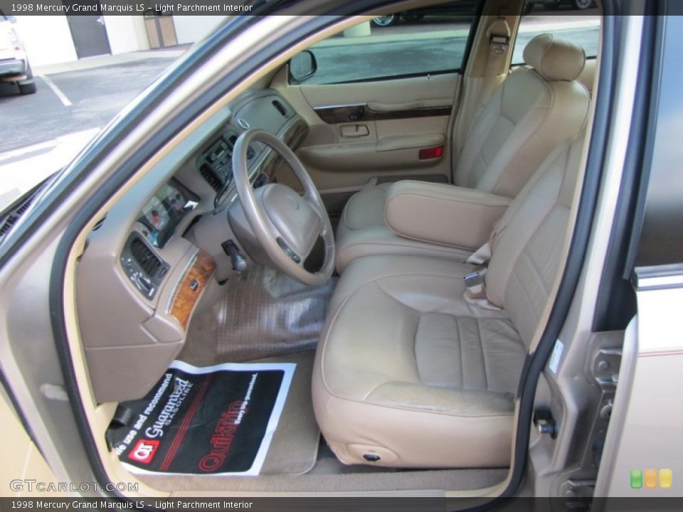 Light Parchment Interior Photo for the 1998 Mercury Grand Marquis LS #59920179