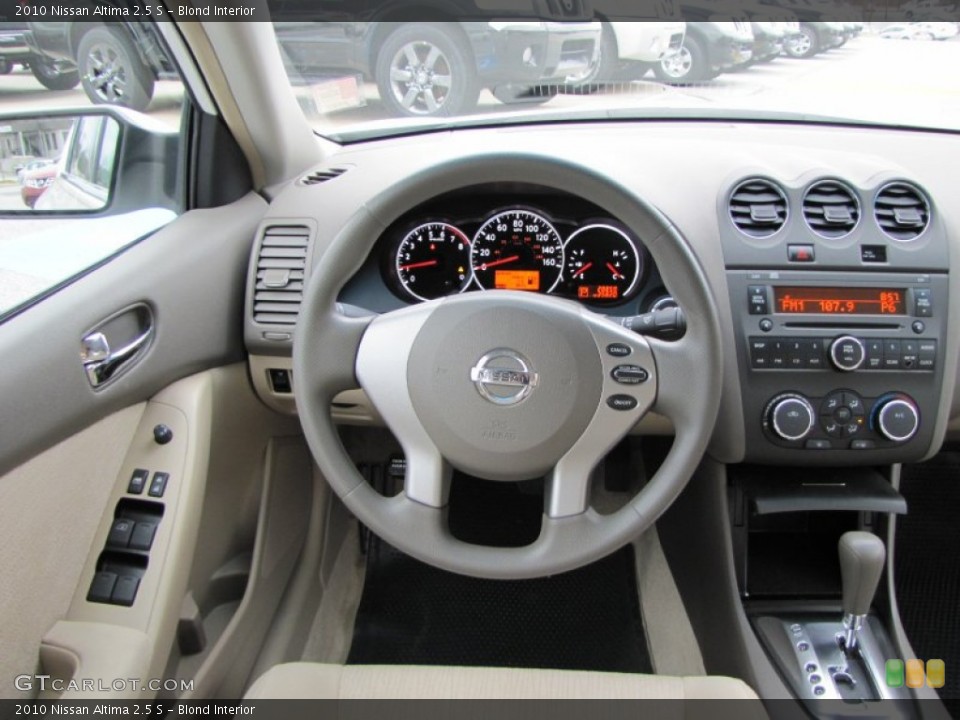 Blond Interior Dashboard for the 2010 Nissan Altima 2.5 S #59923144