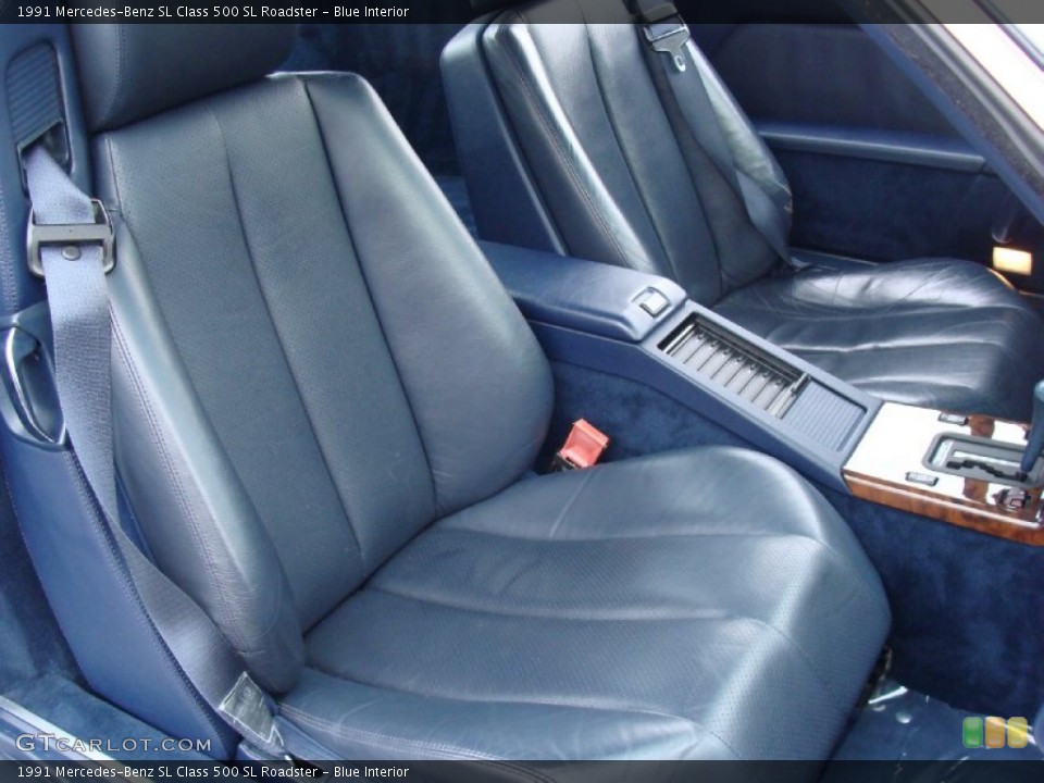 Blue Interior Photo for the 1991 Mercedes-Benz SL Class 500 SL Roadster #59923964