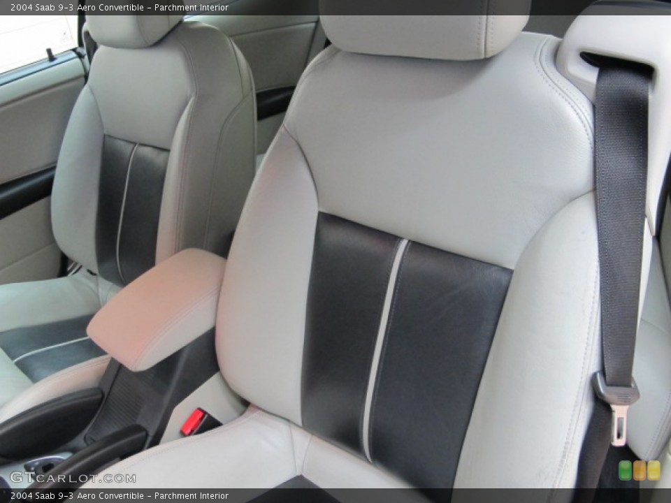 Parchment Interior Photo for the 2004 Saab 9-3 Aero Convertible #59928116