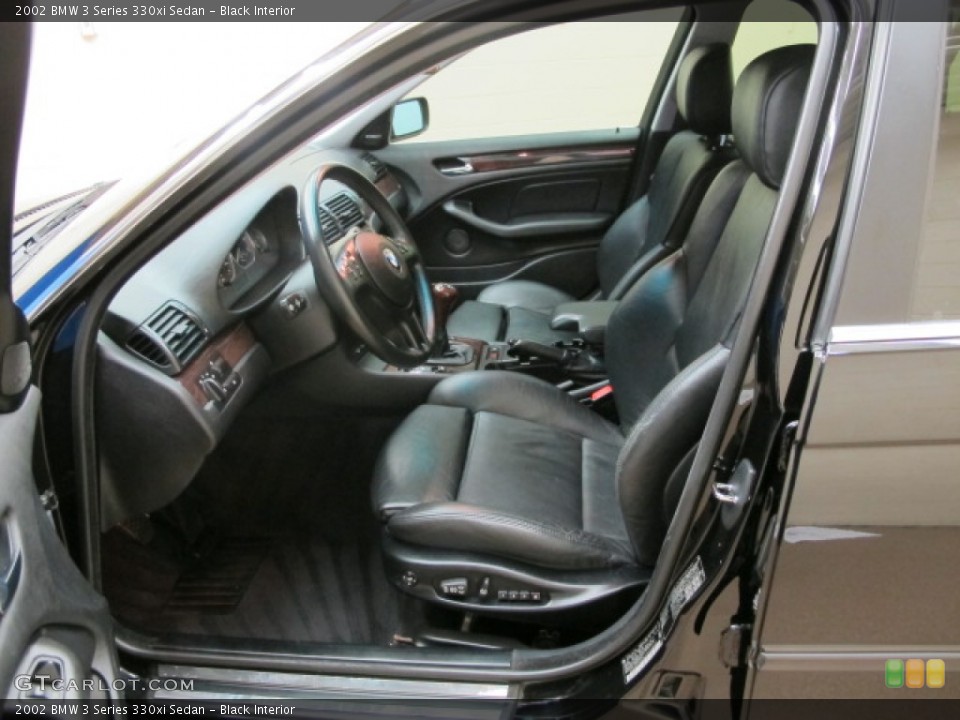 Black Interior Photo for the 2002 BMW 3 Series 330xi Sedan #59929383