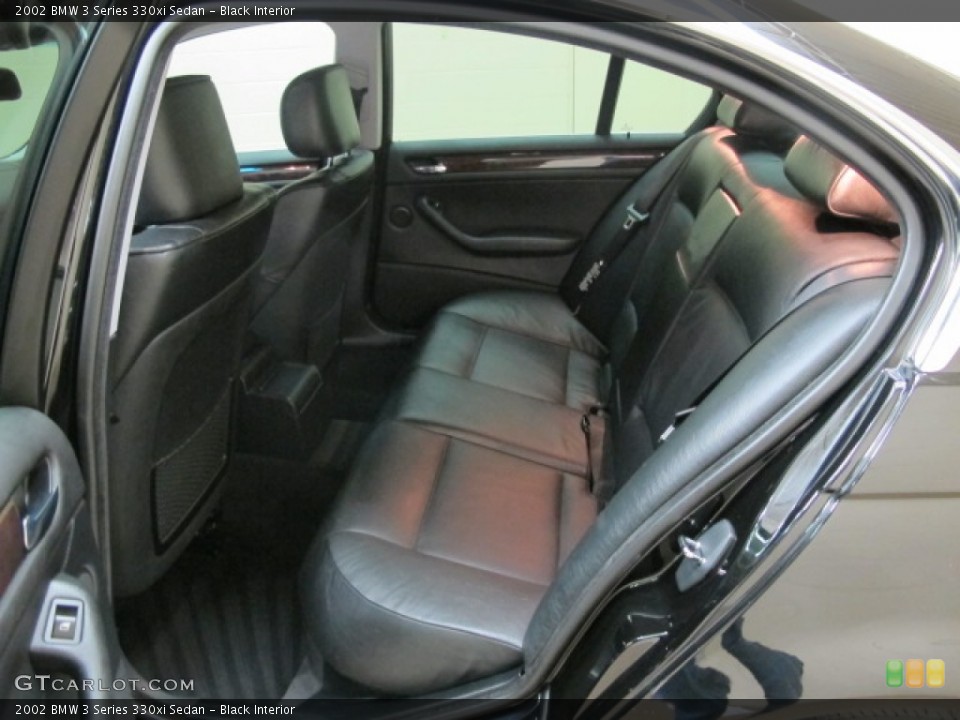 Black Interior Photo for the 2002 BMW 3 Series 330xi Sedan #59929402