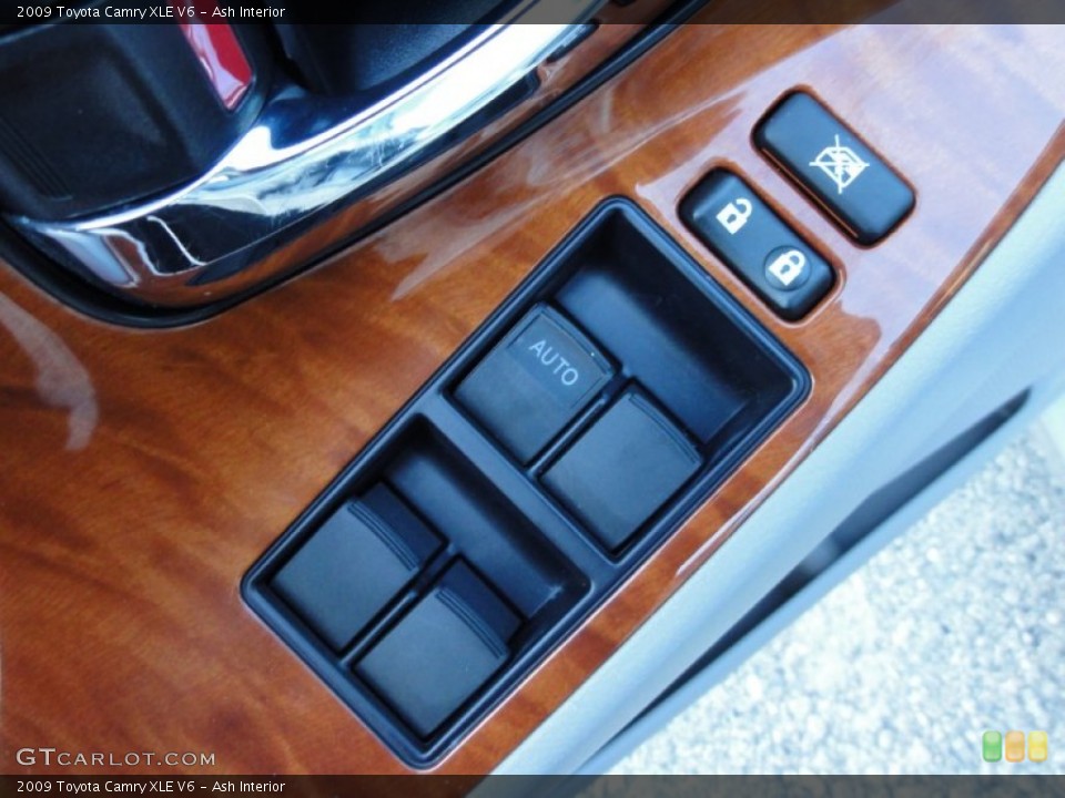 Ash Interior Controls for the 2009 Toyota Camry XLE V6 #59933666