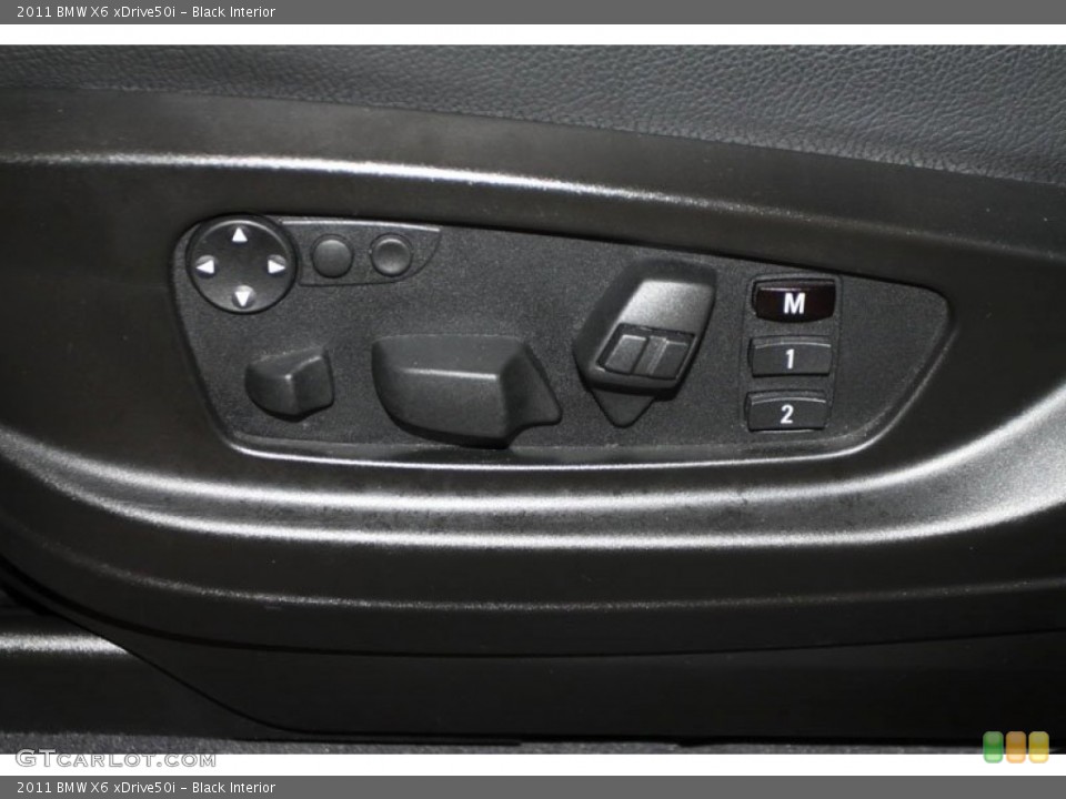 Black Interior Controls for the 2011 BMW X6 xDrive50i #59934032