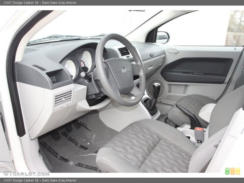 Dark Slate Gray Interior Photo for the 2007 Dodge Caliber SE #59935367