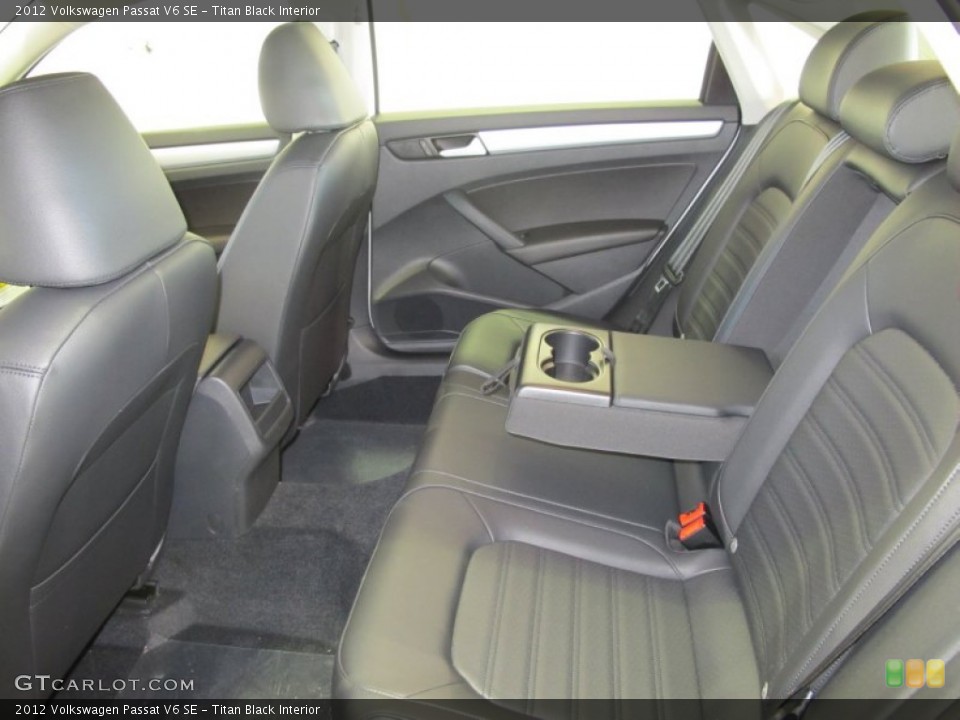 Titan Black Interior Photo for the 2012 Volkswagen Passat V6 SE #59952100