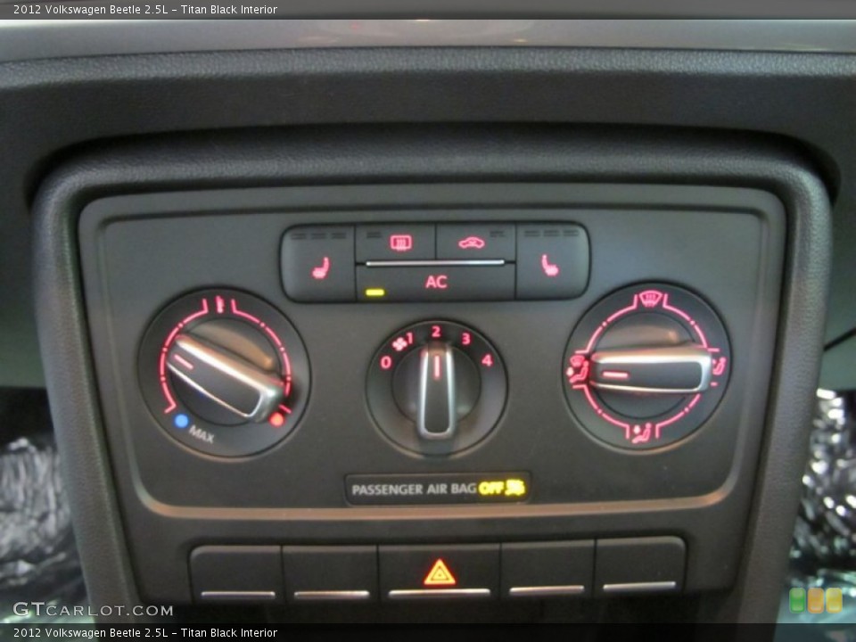 Titan Black Interior Controls for the 2012 Volkswagen Beetle 2.5L #59953682