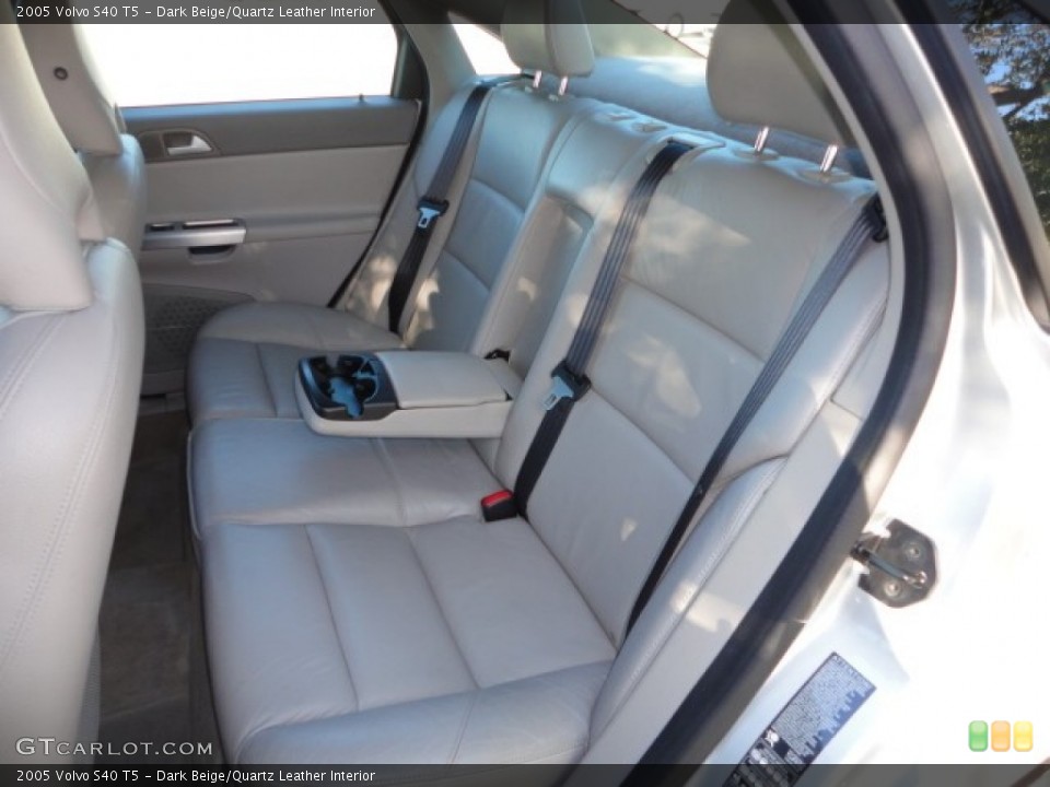 Dark Beige/Quartz Leather Interior Photo for the 2005 Volvo S40 T5 #59983758