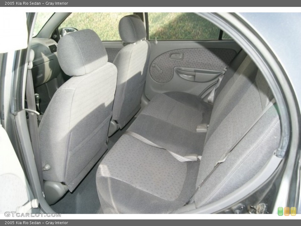 Gray Interior Photo for the 2005 Kia Rio Sedan #59986146